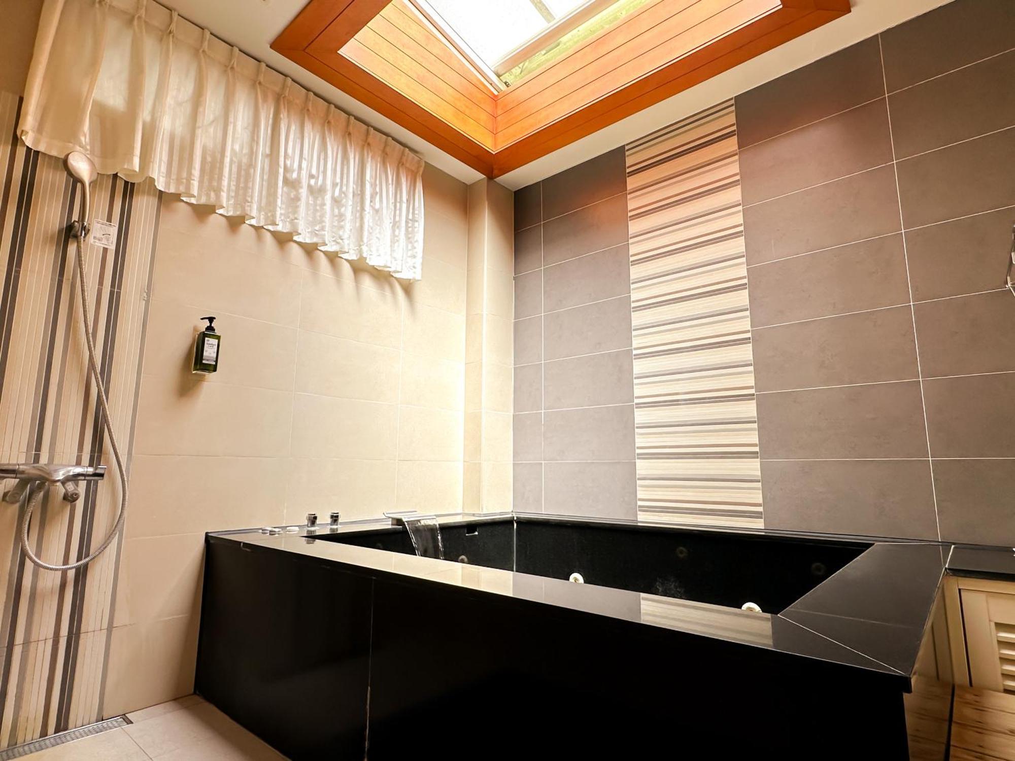 مبيت وإفطار جياوكسي Yage Hotspring House المظهر الخارجي الصورة